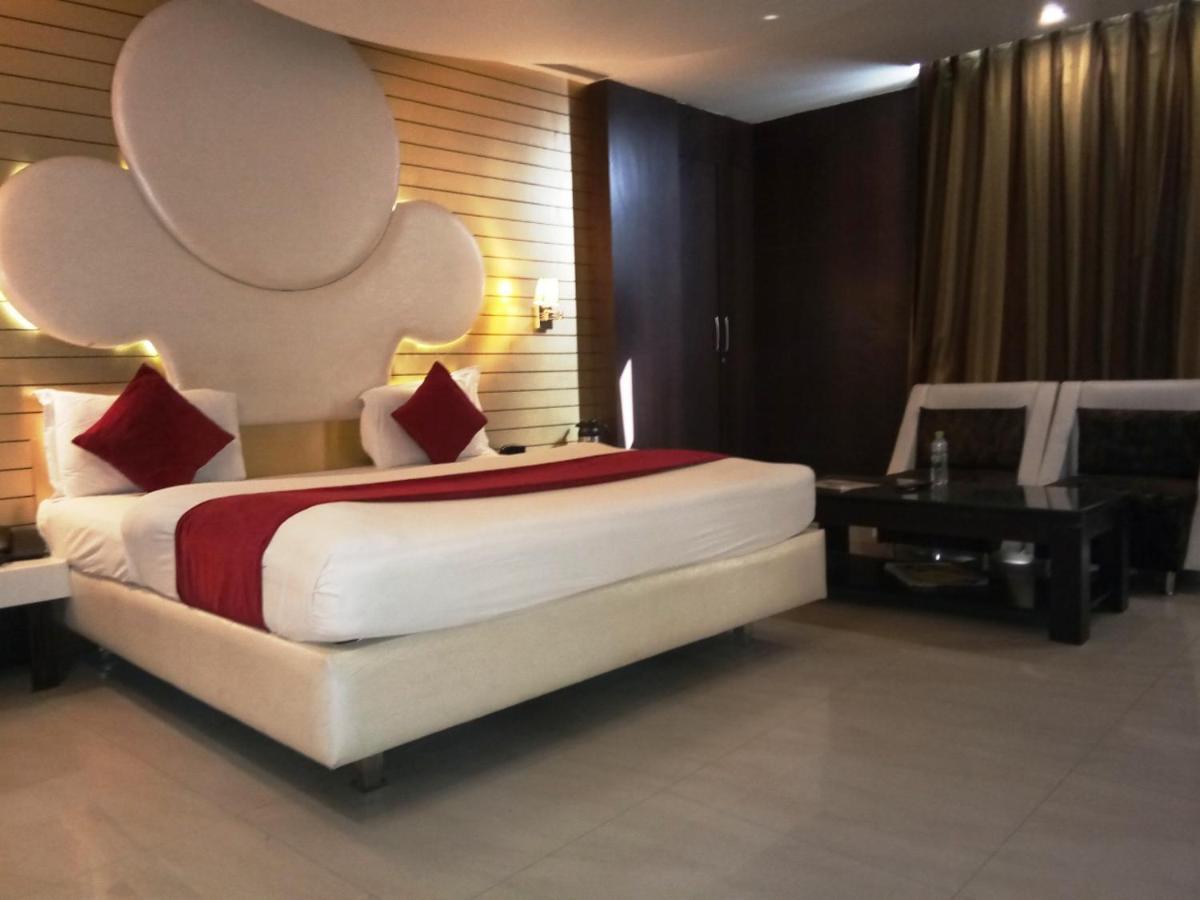 Hotel D'Grand Bareli Zewnętrze zdjęcie